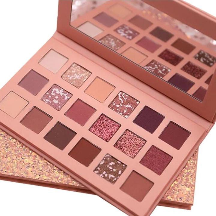 Nude 18 color eyeshadow palette